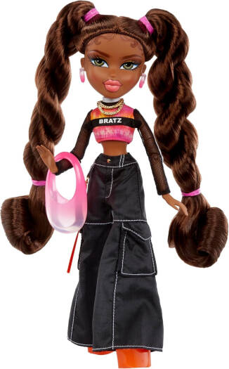 Bratz - Always Sasha Fashion Doll with 10 Accessories and Poster A - Multicolour | Signature Yasmin Style | Removable Outfit | Collectible Packaging | Ages 6 + up - Marah Kids