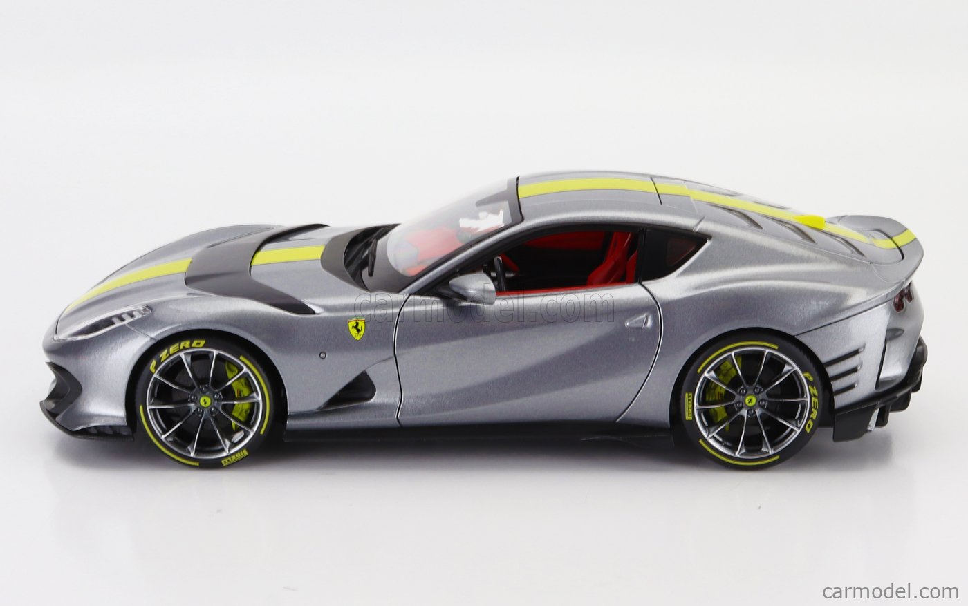 Bburago 1:18 Ferrari Signature - Ferrari 812 Competizione