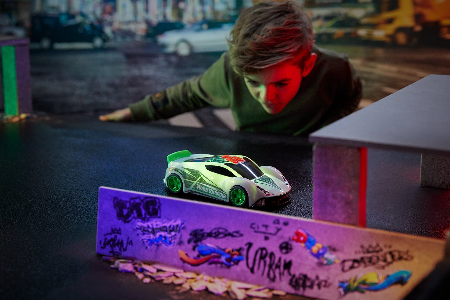 Roadripper Lights and Sound Color Wheels 11 - inch Battery Operated - Marah Kids