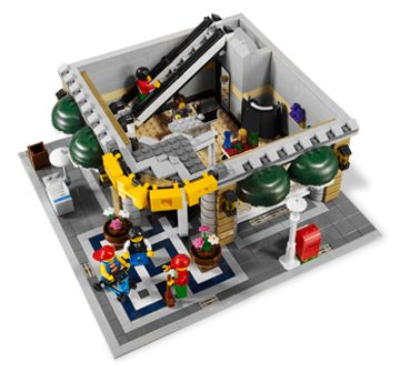 LEGO CREATOR Expert Grand Emporium
16+ | #10211 | 2182 pieces