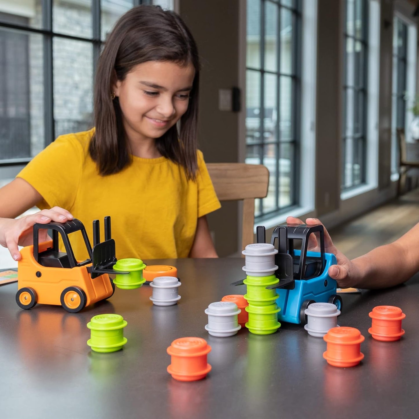 Tomy - Fat Brain Toys Forklift Frenzy - F347DT2