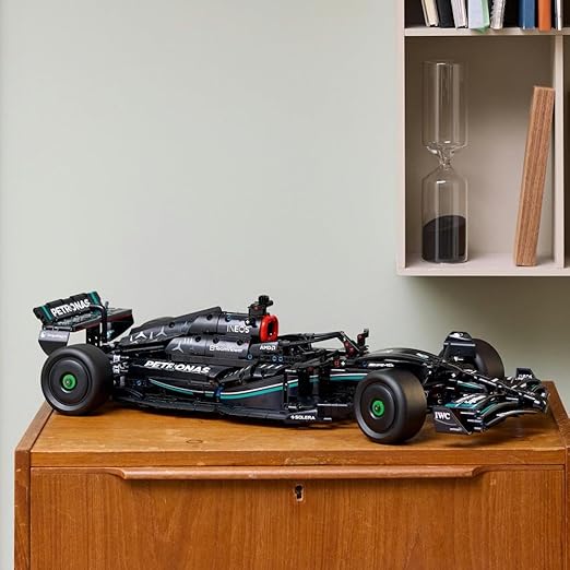 Bburago 1:24 Mercedes-AMG F1 W14 E Performance