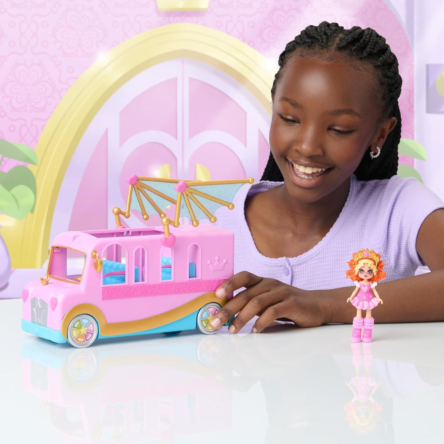 Royale High Bus & Glam Closet - Marah Kids