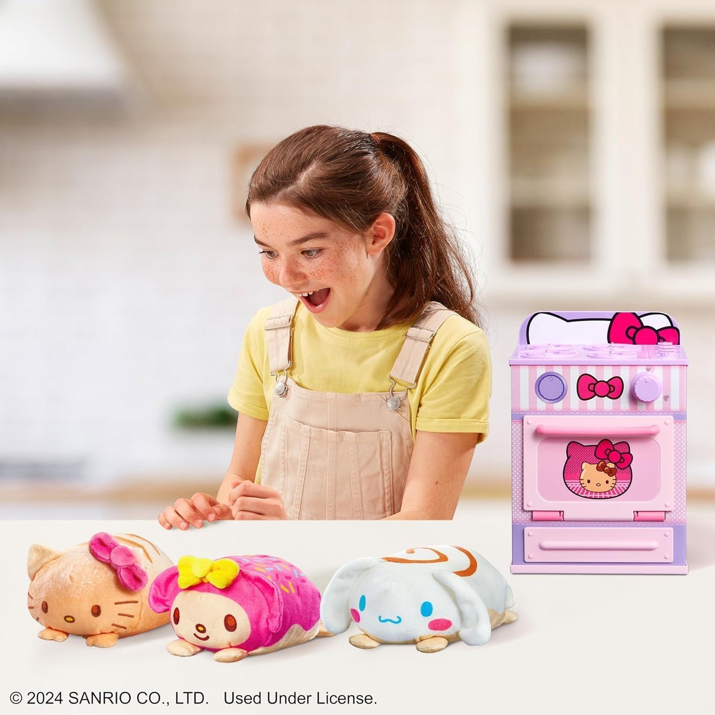 Cookeez Makery Hello Kitty Oven Treatz Battery Operated