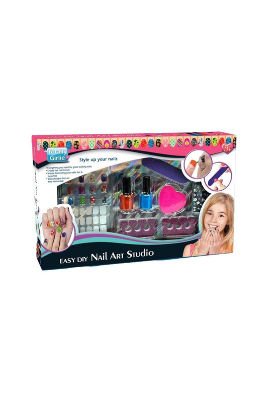 Totally Girlie - Nail Art Studio - Marah Kids