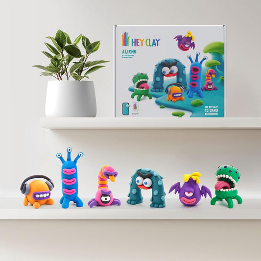HEY CLAY - Aliens Set - Colourful Modeling Kids - Air Dry Clay Kit 15 cans and Sculpting Tools with Fun Interactive Instructions App, Multicoloured - Marah Kids
