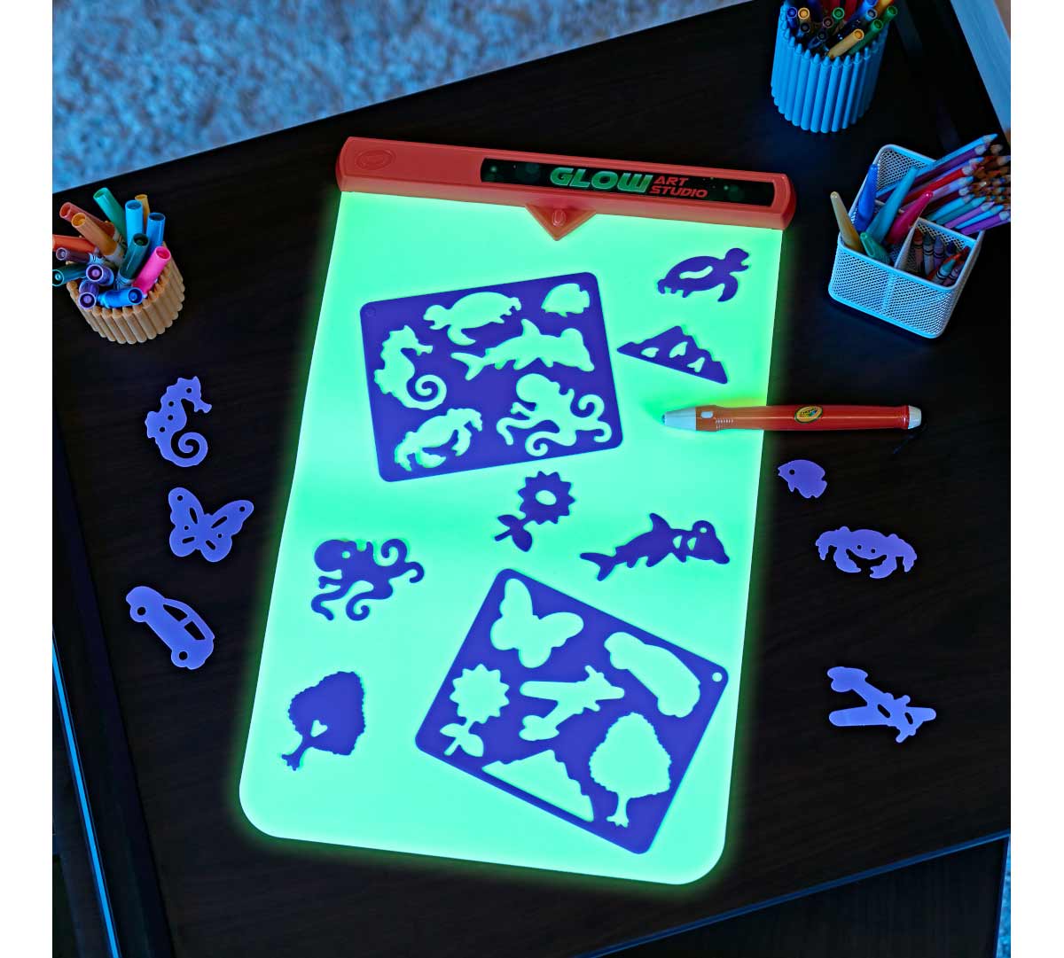 Crayola Glow Art Studio - Marah Kids