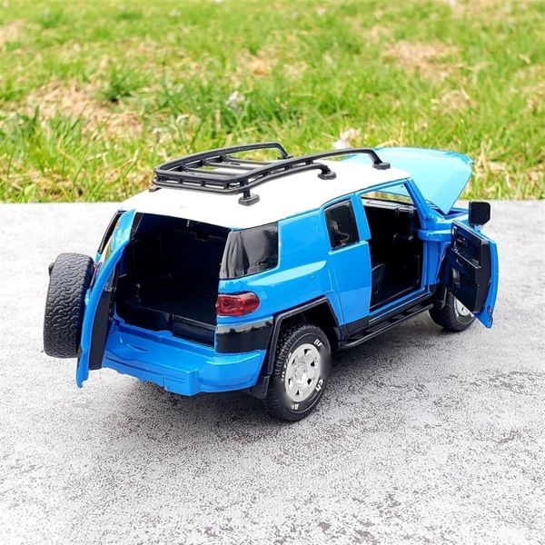 D - power MSZ – Toyota FJ Cruiser – Blue | Die - Cast Replica, Ultimate Collector's Item, Off Road Vehicles | Interact with Doors & Hoods - Pull Back Collection with Lights & Sounds | Size - 1:32, For Kids 3+ - Marah Kids