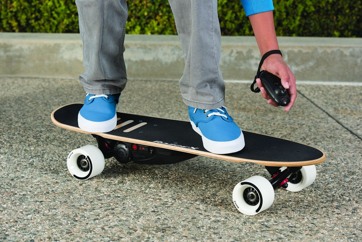 RAZOR X ELECTRIC SKATEBOARD WOOD CRUISER - Marah Kids