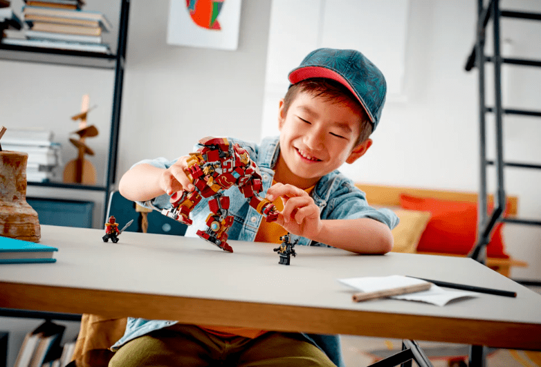 Lego The Hulkbuster: The Battle of Wakanda - Marah Kids