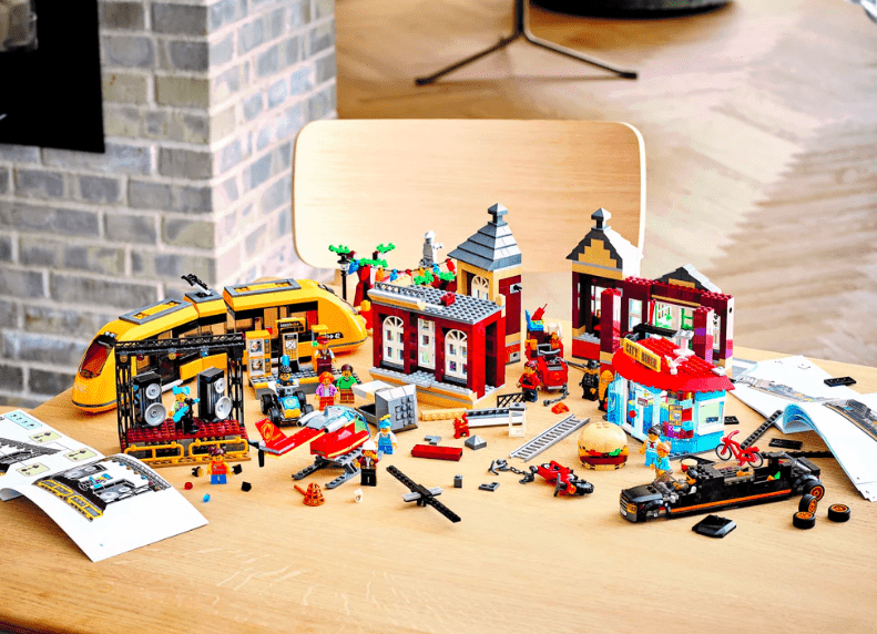 Lego Main Square - Marah Kids