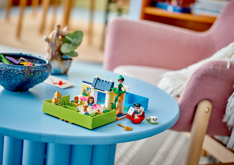 Lego Peter Pan & Wendy's Storybook Adventure