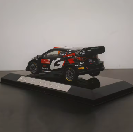 Bburago 1:43 RACE (Coll. A) - 2024 Toyota GR Yaris Rally 1 Hybrid WRC- Ogier #17
