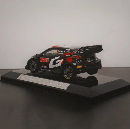 Bburago 1:43 Race (Coll. A) - 2024 Toyota Gr Yaris Rally 1 Hybrid Wrc - Ogier 17 - Marah Kids