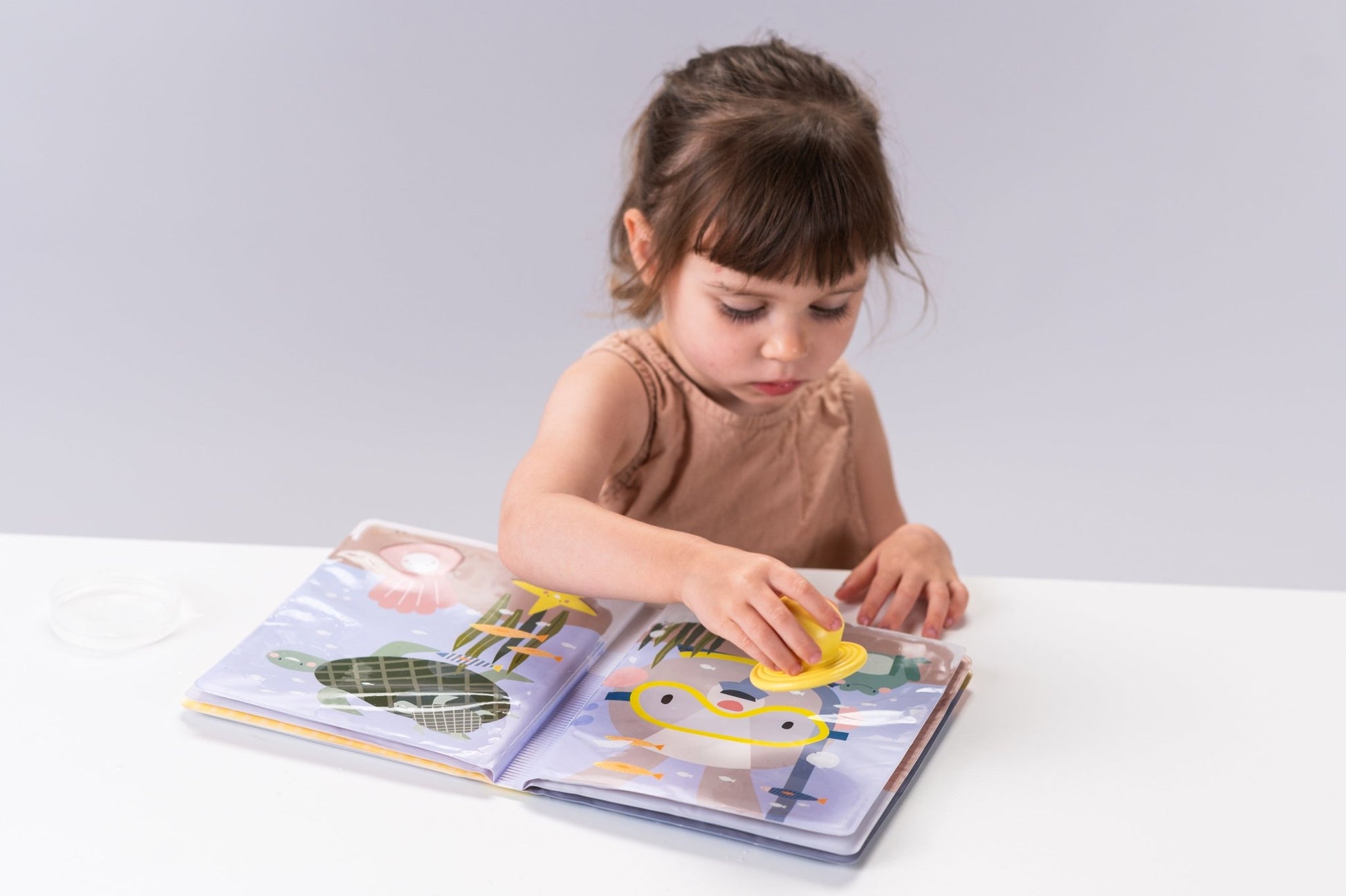 Taf Toys - Peek - a - boo Water Book - Marah Kids