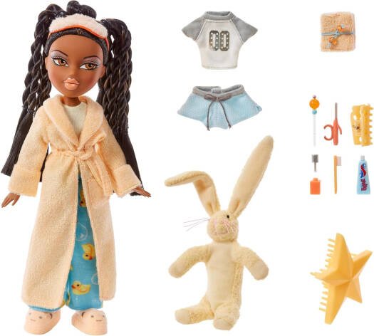 Bratz - Slumber Party Sasha Fashion Doll with 2 Sets of Pajamas, Plush, and Accessories - Multicolour | Mix ‘N’ Match Outfits | Each girl is bringing her favorite stuffed animal to the slumber party | Ages 6 + up - Marah Kids