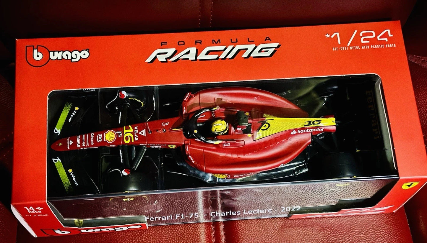 Bburago 1:24 Ferrari Formula Model Kit (with helmet & plastic stand) - SF-24
