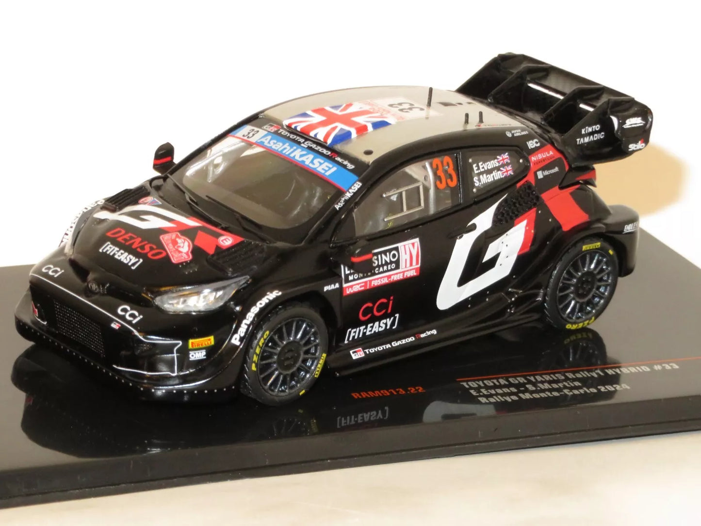 Bburago 1:43 RACE (Coll. A) - 2024 Toyota GR Yaris Rally 1 Hybrid WRC - Evans #33