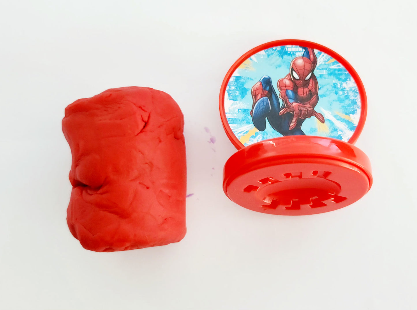 Disney Spider-Man 3Oz Dough With Figure Stamper