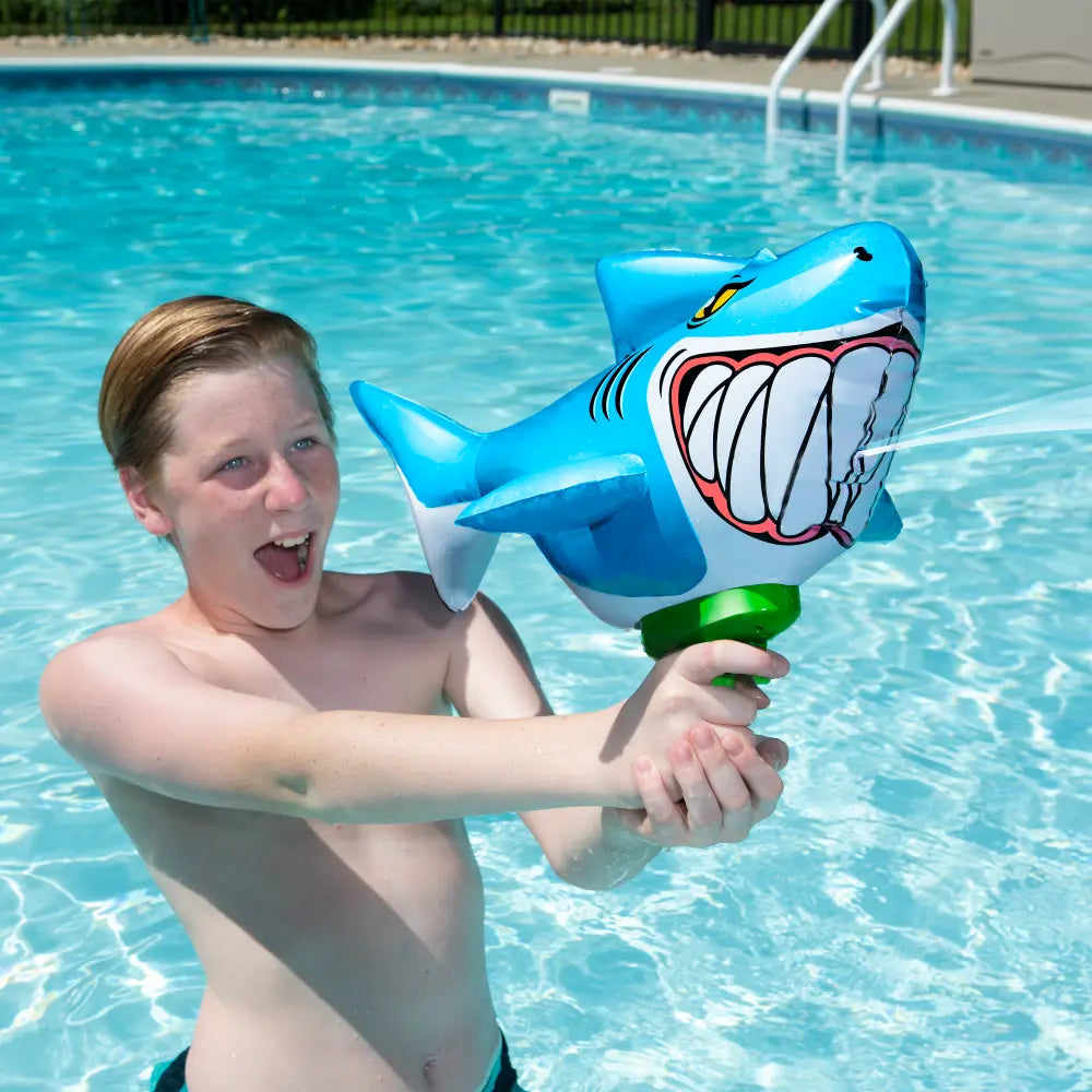 Spinm - Swimways Blow Up Blaster Shark