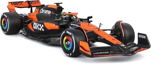 Bburago 1:24 Formula Model Kit (with helmet & plastic stand) -  McLaren Team MCL38