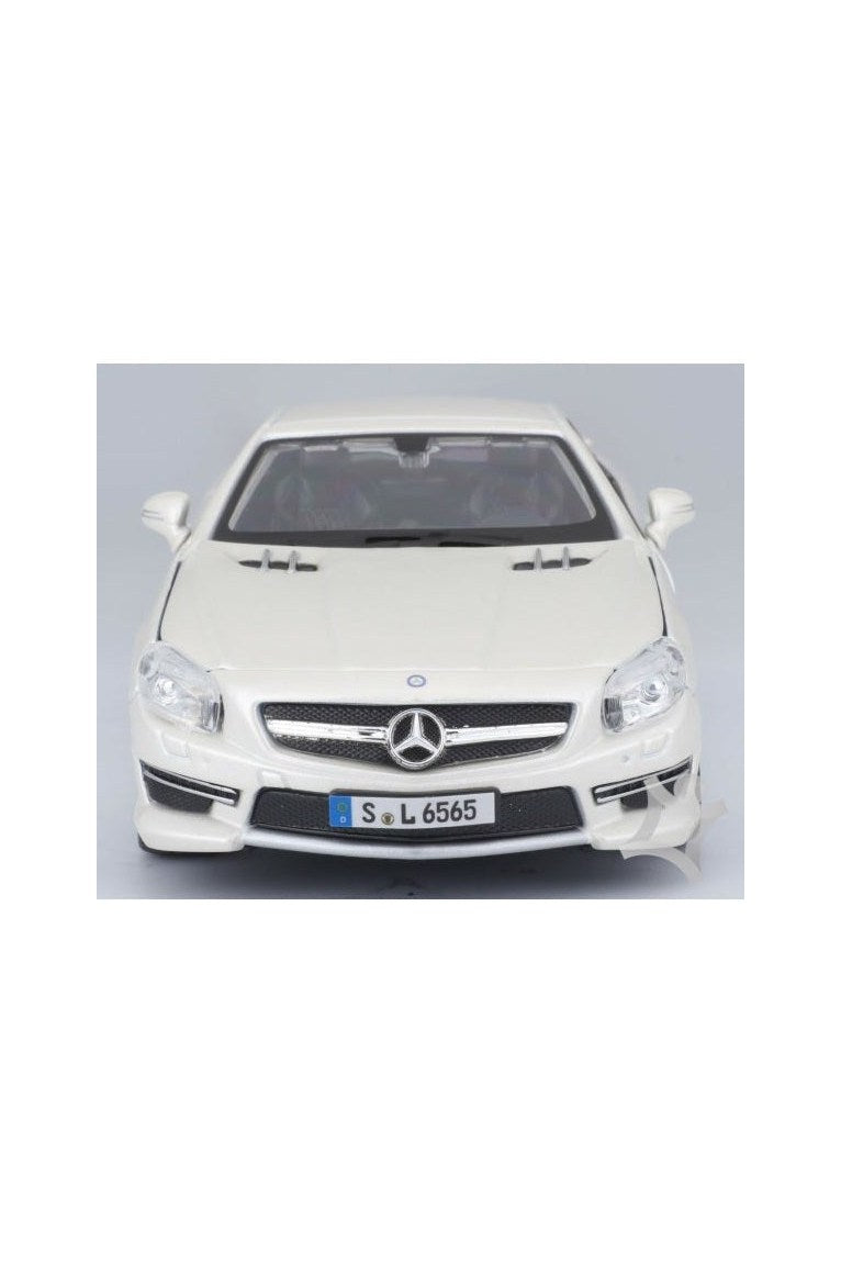نموذج سيارة مرسيدس بنز SL 65 AMG باللون الأبيض المعدني من Bburago بمقياس 1:24 Plus