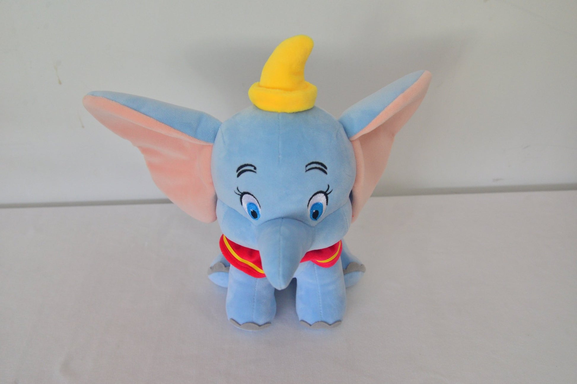 DISNEY PLUSH ANIMAL VALUE DUMBO L14 - Marah Kids