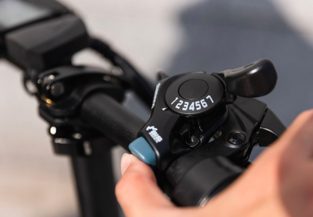 ADO E-BIKE A20 WHITE 25KMH