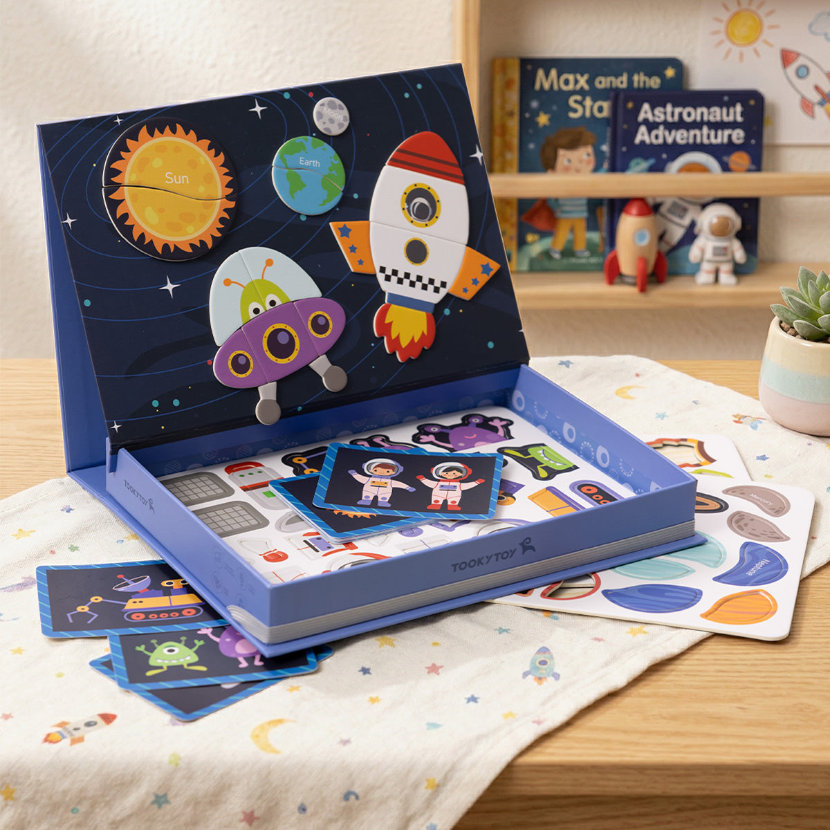 Tooky Toys Magnetic Box - Space wooden activity toy - view 6 | Marah Kids