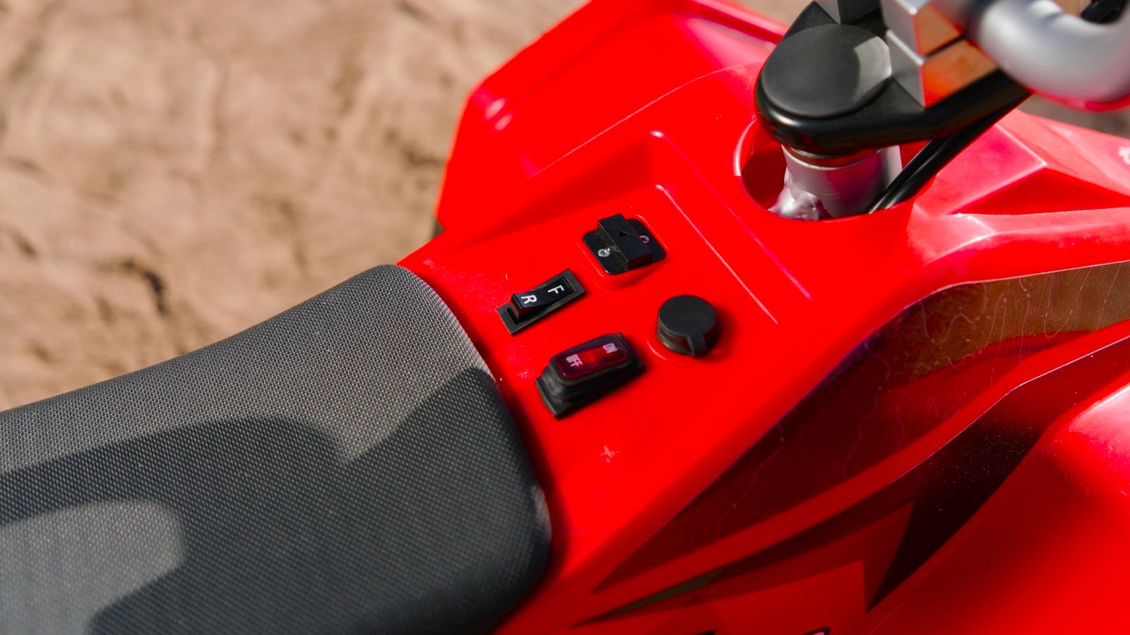 Razor Dirt Quad Red 13Km/Hr 8+ - Marah Kids