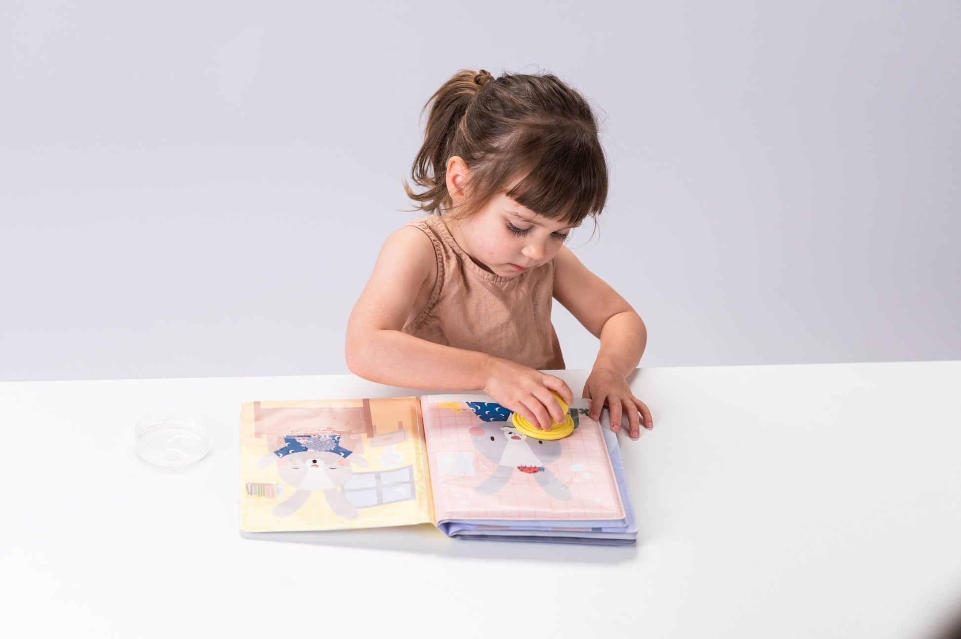 Taf Toys - Peek - a - boo Water Book - Marah Kids