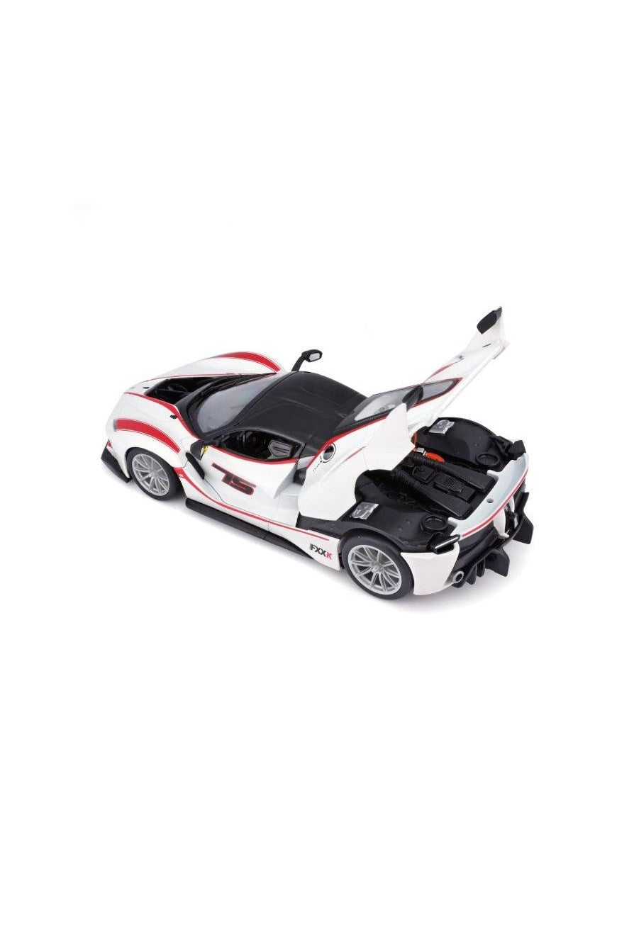 Bburago 1/24 Ferrari FXX-K #75 Diecast Model Car (White)