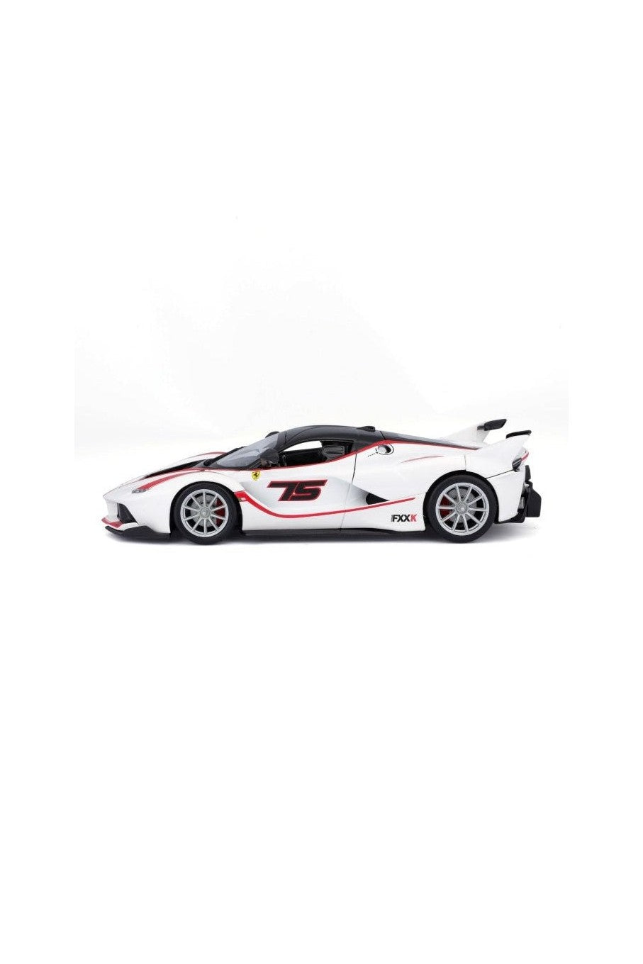 Bburago 1/24 Ferrari FXX-K #75 Diecast Model Car (White)