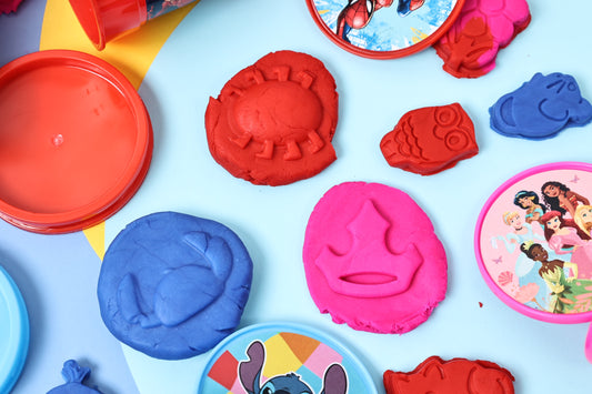 Disney Frozen 3Oz Dough With Figure Stamper
